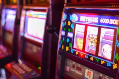 Pretty Gaming baccarat dealer at live table on link bigo4d platform